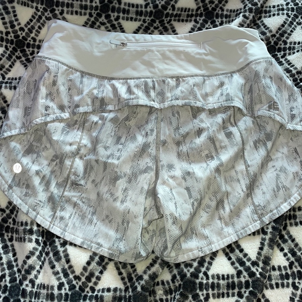 Lululemon speed up shorts 4 in